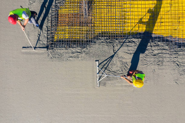 Best Local Concrete Companies  in Coloma, MI